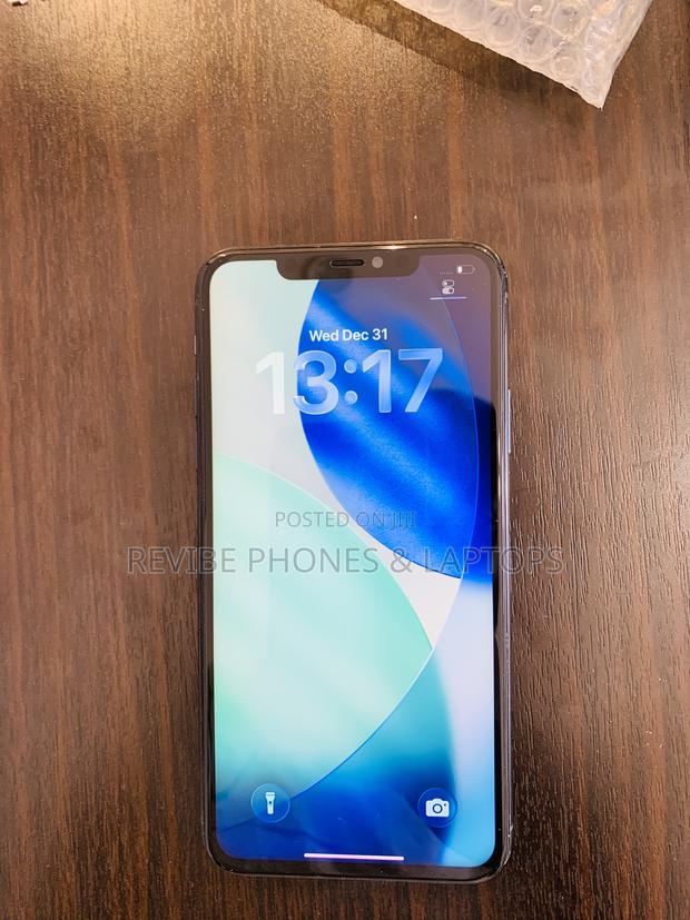 Apple iPhone 11 Pro Max 64 GB Green photo 3