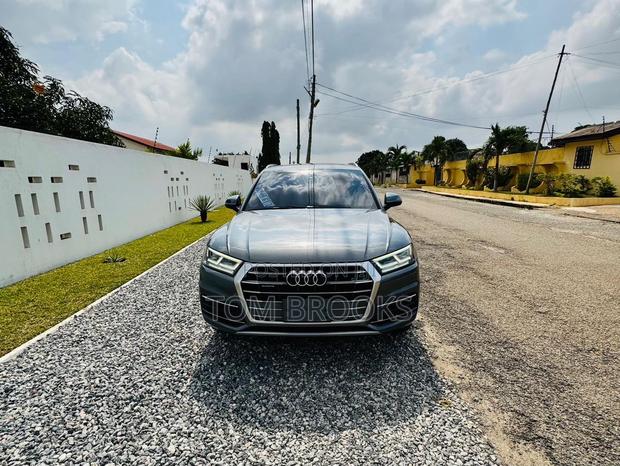 Audi Q5 2.0T Premium AWD quattro 2018 Gray