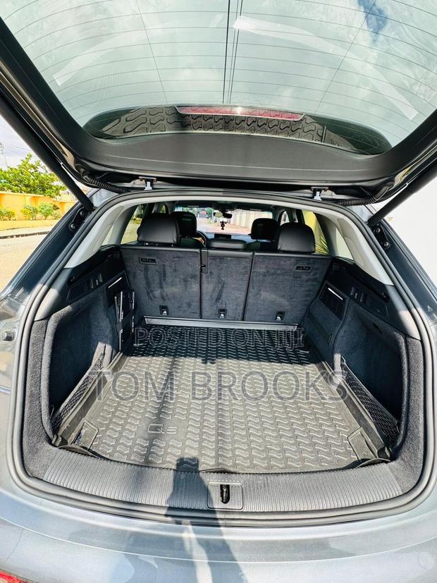 Audi Q5 2.0T Premium AWD quattro 2018 Gray