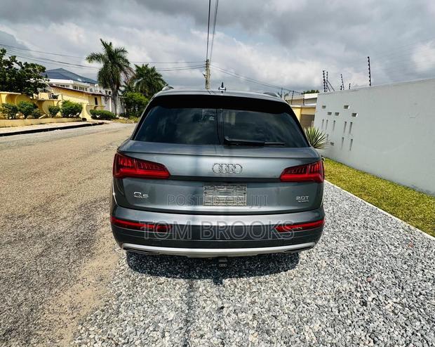 Audi Q5 2.0T Premium AWD quattro 2018 Gray