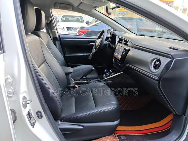 Toyota Corolla 2020 White