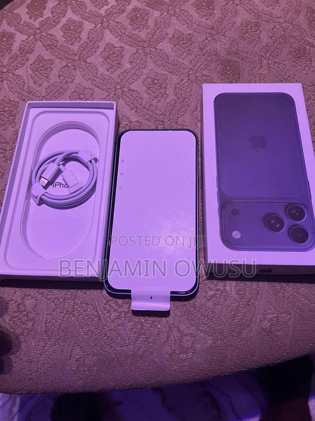 New Apple iPhone XR 128 GB Blue photo 5