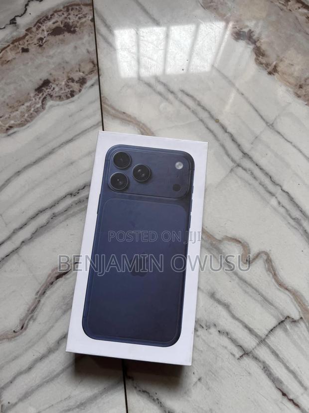 New Apple iPhone XR 128 GB Blue photo 6