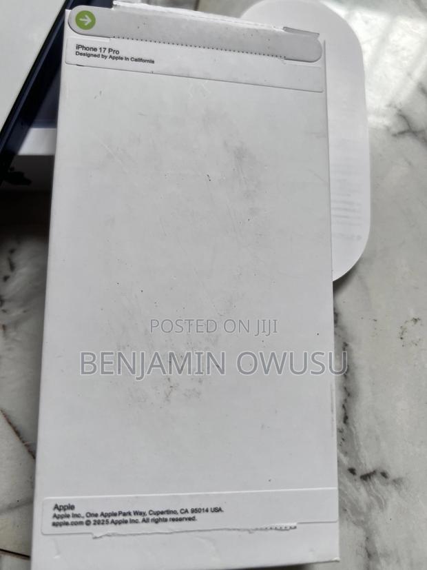 New Apple iPhone XR 128 GB Blue photo 4