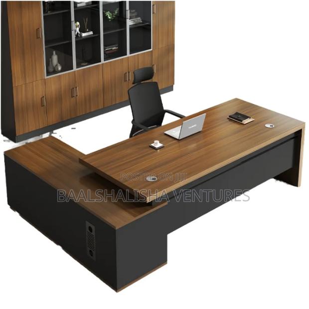 Office Desk/Table Rams Wrender Perted photo 2