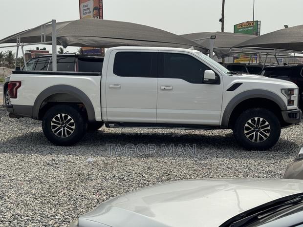 Ford F-150 Raptor 4x4 SuperCab Styleside 5.5 ft. box 133 in. WB 2020