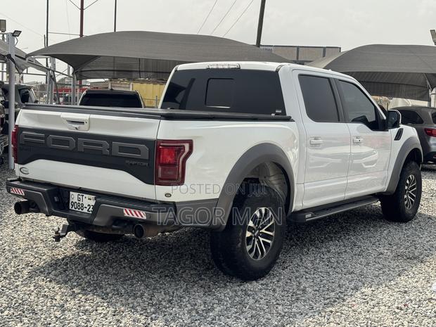 Ford F-150 Raptor 4x4 SuperCab Styleside 5.5 ft. box 133 in. WB 2020