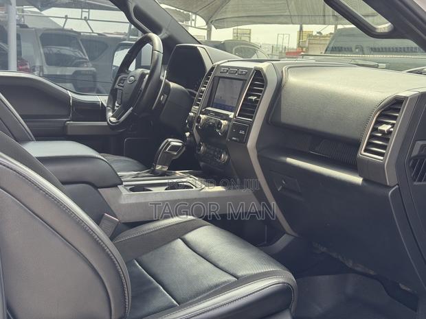 Ford F-150 Raptor 4x4 SuperCab Styleside 5.5 ft. box 133 in. WB 2020