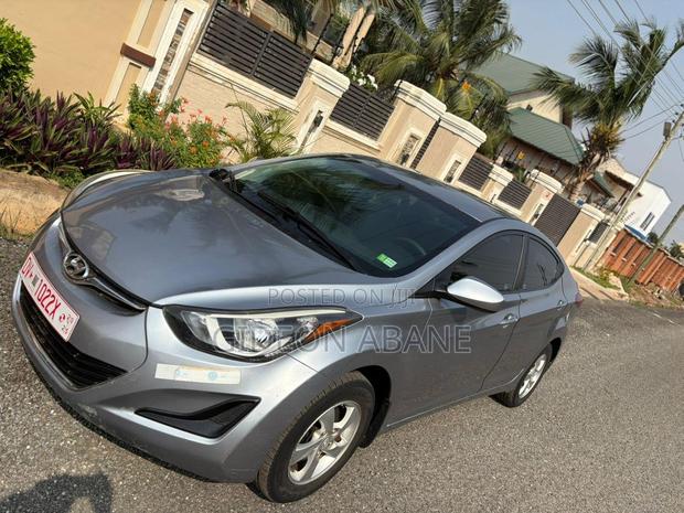 Hyundai Elantra 2015 Silver photo 4
