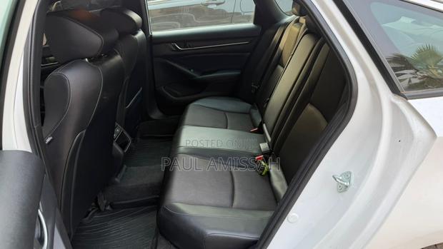 Honda Accord Sport (1.5L 4cyl Turbo 6M) 2019 White photo 9