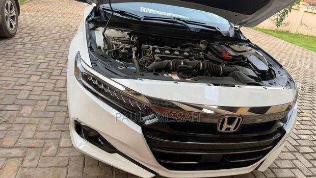 Honda Accord Sport (1.5L 4cyl Turbo 6M) 2019 White photo 10