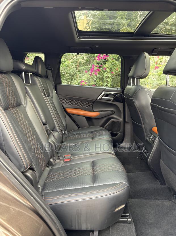 Mitsubishi Outlander SEL 2022 Brown