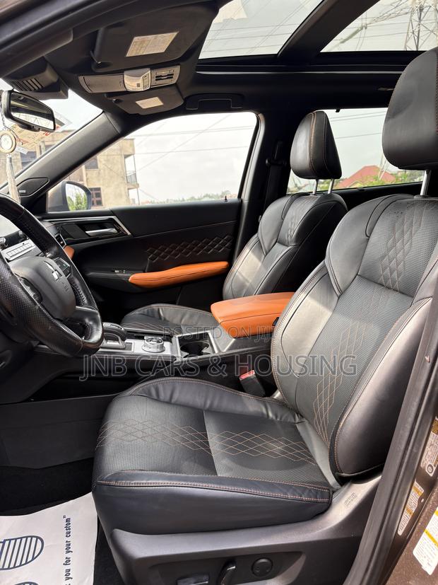 Mitsubishi Outlander SEL 2022 Brown