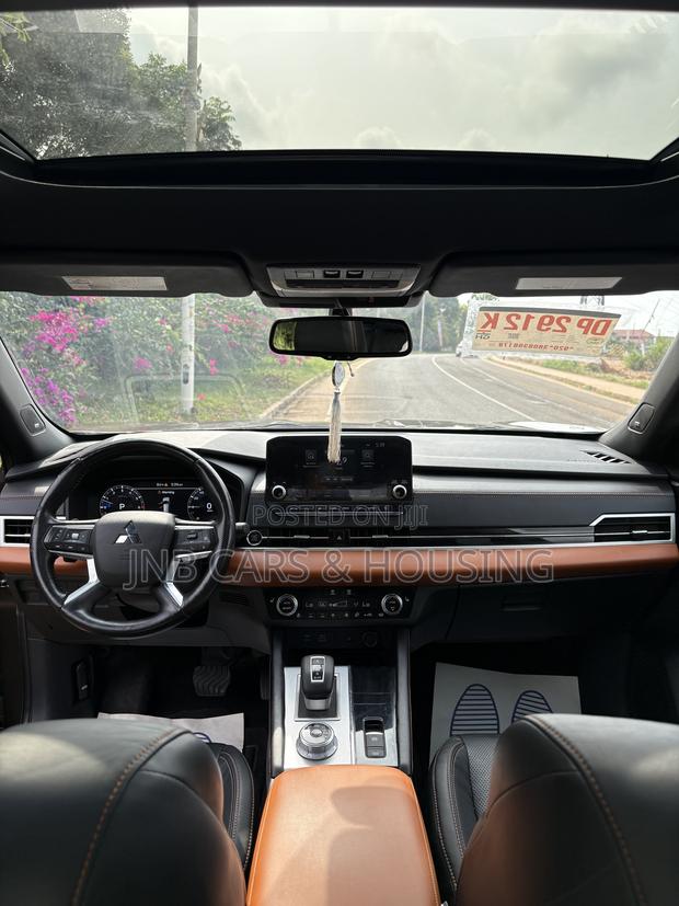 Mitsubishi Outlander SEL 2022 Brown