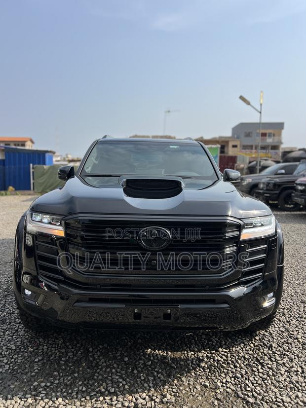 New Toyota Land Cruiser LC300 2025 Black
