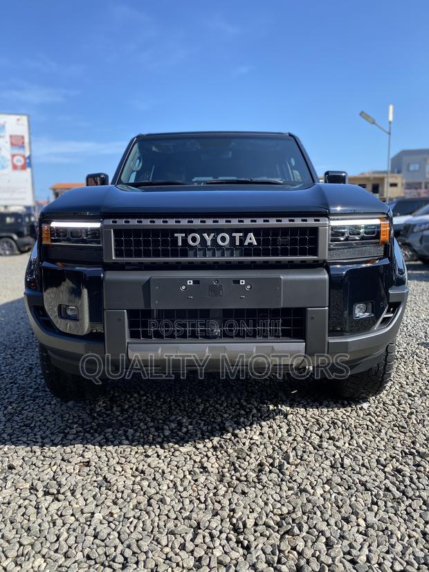 New Toyota Land Cruiser LC250 2025 Black photo 2