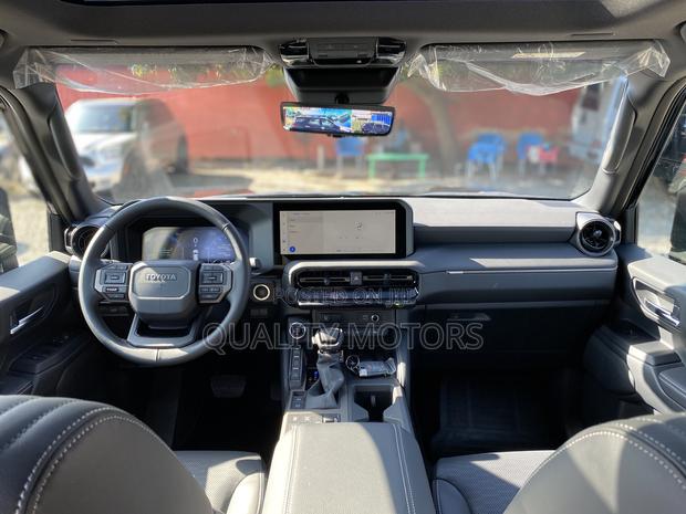 New Toyota Land Cruiser LC250 2025 Black photo 11