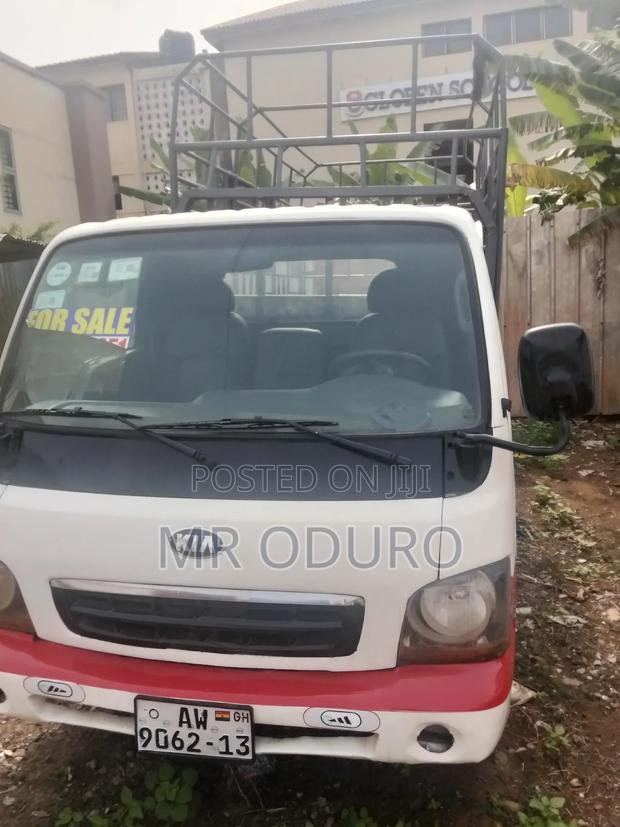 Kia Bongo 2010 Off White photo 7
