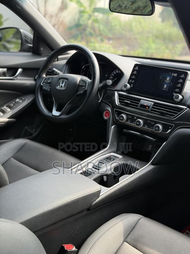 Honda Accord Sport (2.0L 4cyl Turbo 10A) 2019 Black photo 8