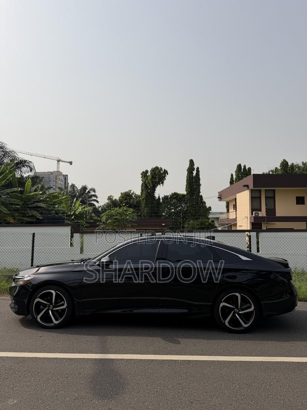 Honda Accord Sport (2.0L 4cyl Turbo 10A) 2019 Black photo 4