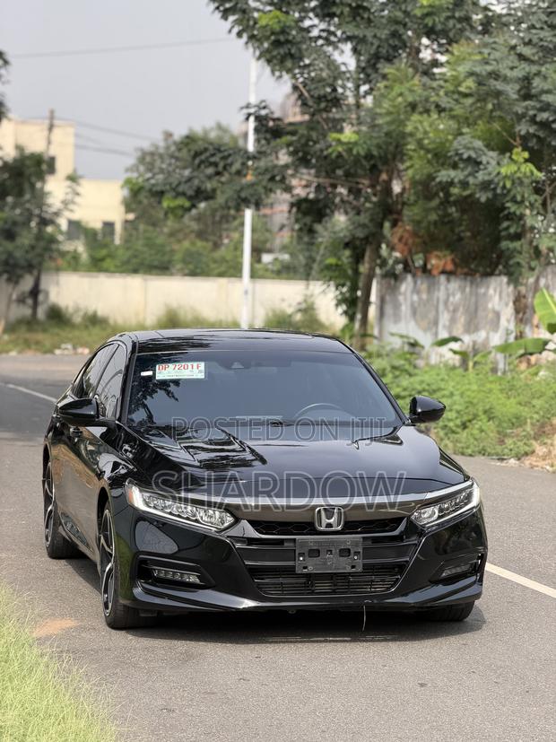 Honda Accord Sport (2.0L 4cyl Turbo 10A) 2019 Black photo 3