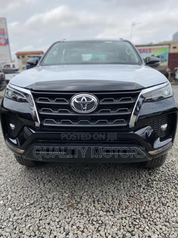 New Toyota Fortuner 2025 Black