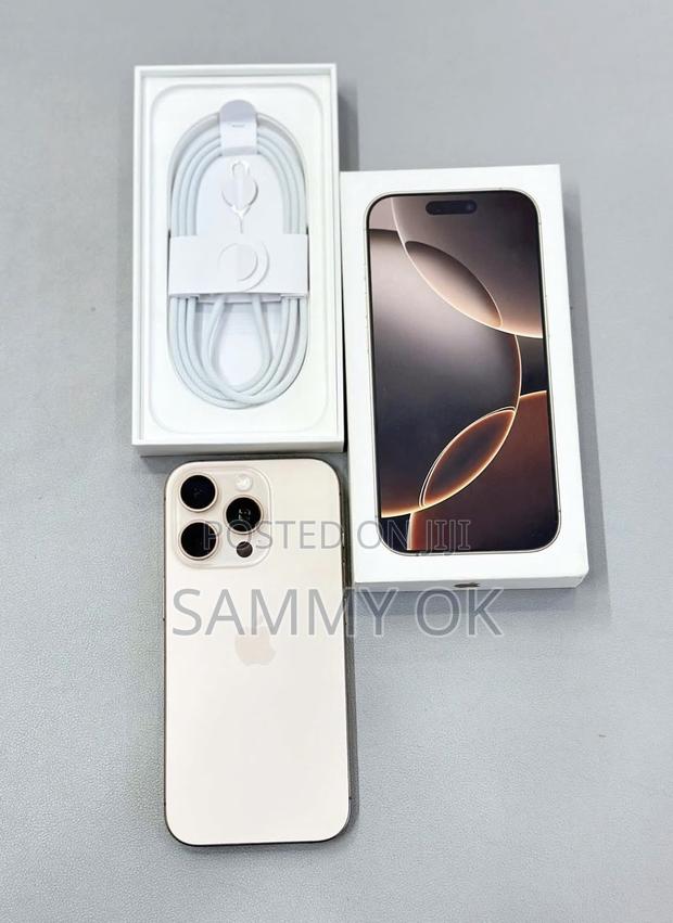 Apple iPhone 16 Pro Max 256 GB Gold photo 3