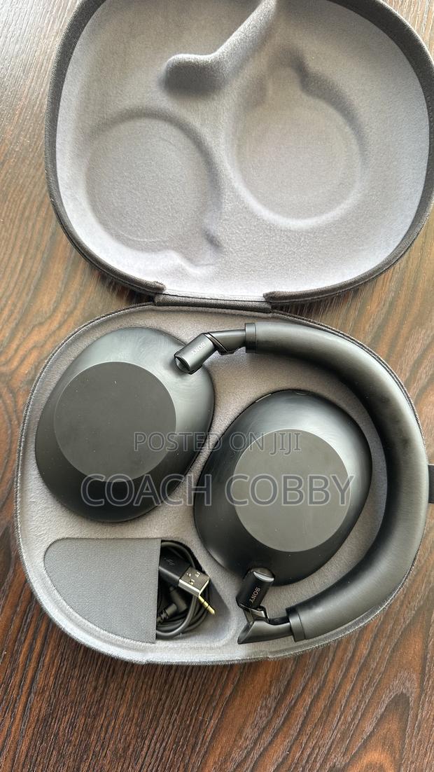 Sony Wh1000-Xm6 + Box and All Accessories (Slightly Used) photo 2