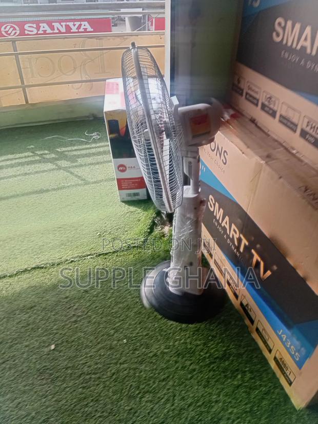 H A18 Cordless Stand Fan With Multi-Speed Control