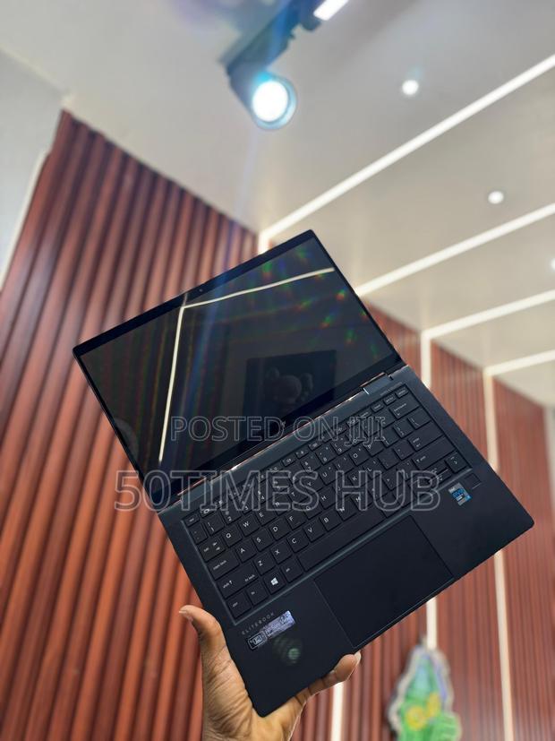 Laptop HP Elite Dragonfly X360 11th Gen 16GB Intel Core I7 SSD 256GB