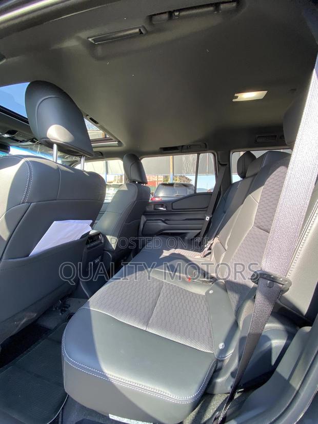 New Toyota Land Cruiser LC250 2025 Black photo 9