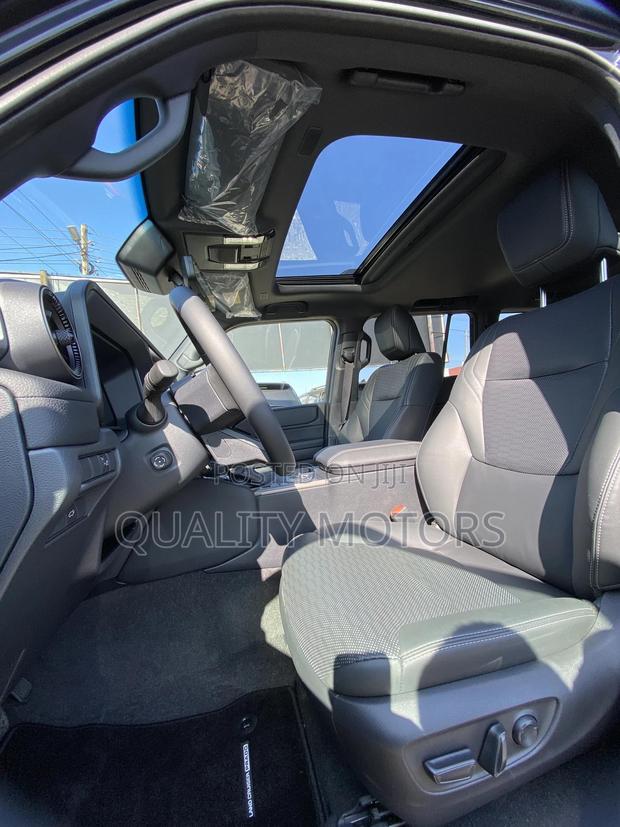 New Toyota Land Cruiser LC250 2025 Black photo 8