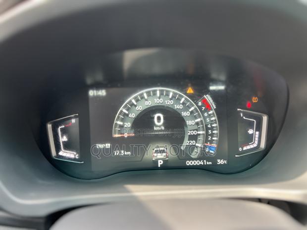 New Mitsubishi Montero Sport 2023 White photo 6