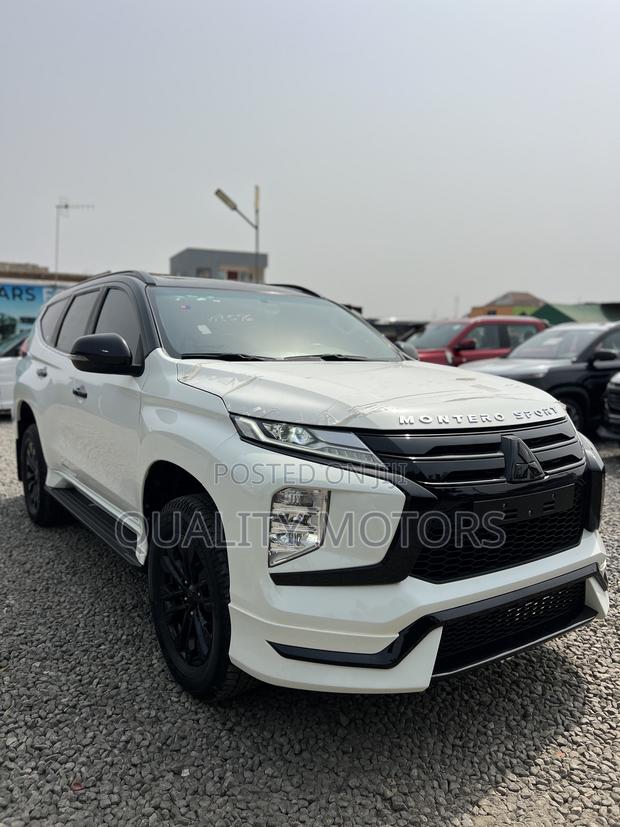 New Mitsubishi Montero Sport 2023 White