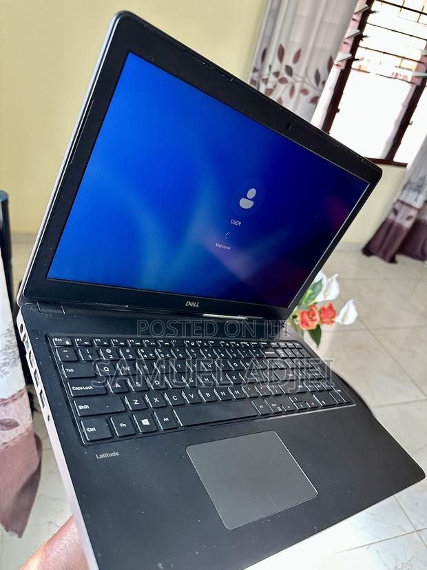 Laptop Dell Latitude 3580 8GB Intel Core I3 SSD 128GB
