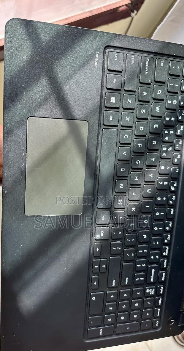 Laptop Dell Latitude 3580 8GB Intel Core I3 SSD 128GB photo 4