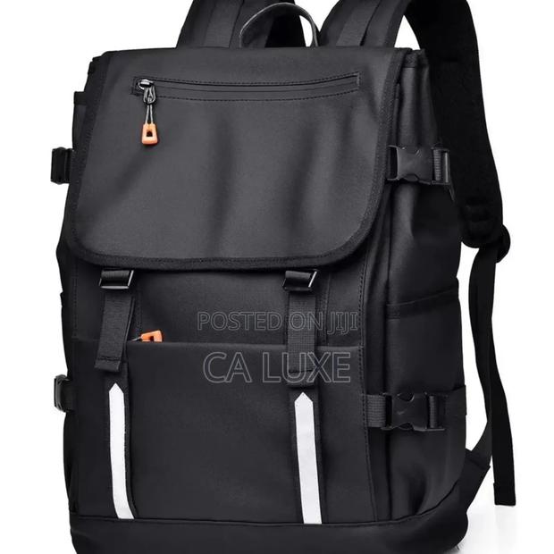 Large-capacity Water Resistant Laptop Backpack With Reflective Strips