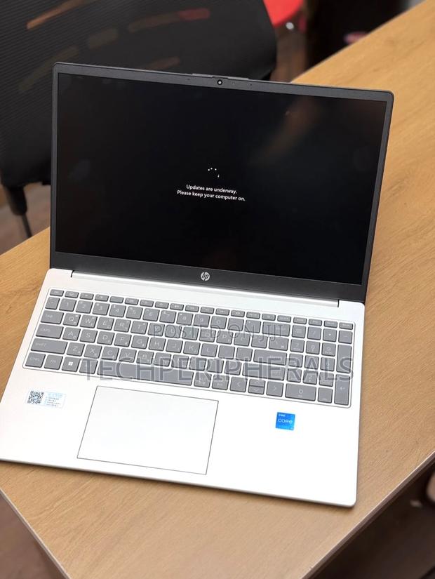 New Laptop HP 15 8GB Intel Core I5 SSD 512GB photo 3