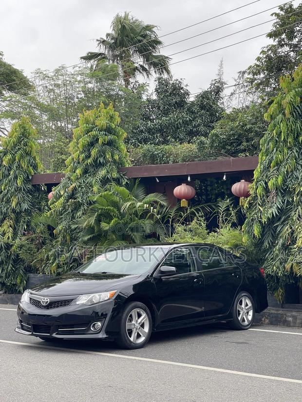 Toyota Camry SE 4dr Sedan (2.5L 4cyl 6A) 2014 Black photo 5