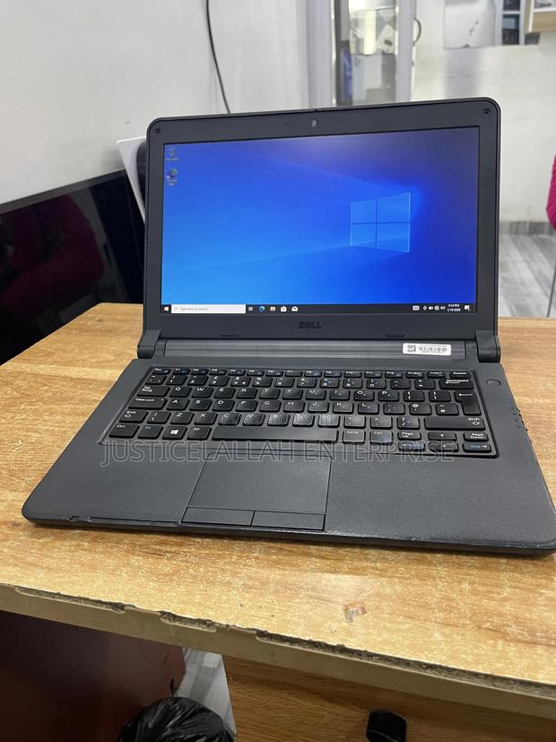 Laptop Dell Latitude 3350 4GB Intel HDD 320GB photo 3
