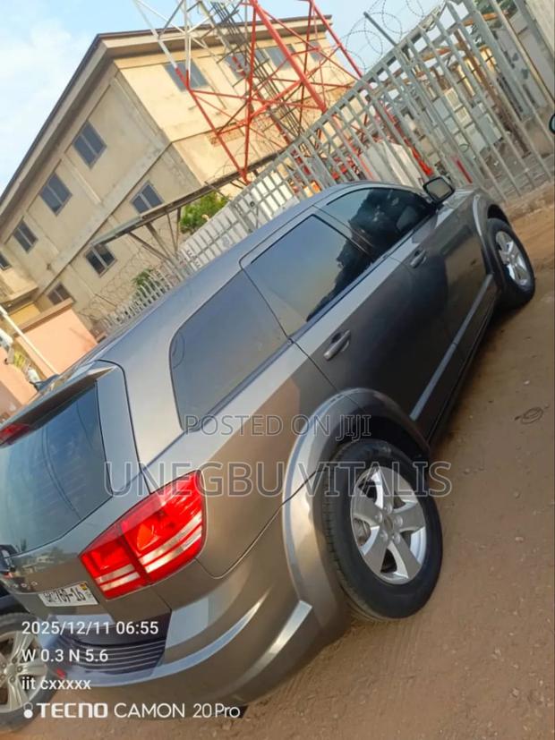 Dodge Journey SE FWD 2013 Gray