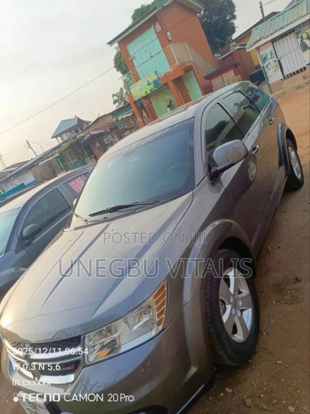 Dodge Journey SE FWD 2013 Gray