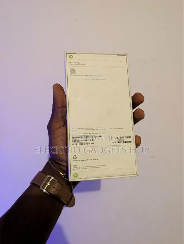 New Apple iPhone 17 Pro Max 256 GB Blue photo 2