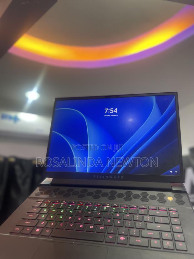 Laptop Dell Alienware M16 R1 16GB Intel Core I7 SSD 1T photo 2