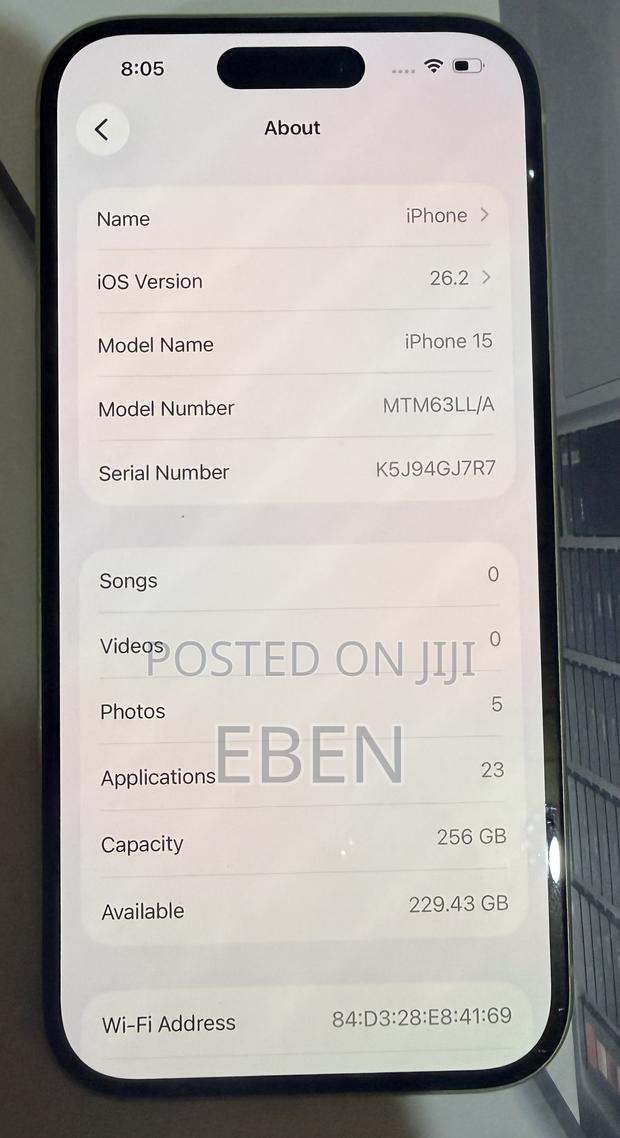 Apple iPhone 15 256 GB Yellow photo 4
