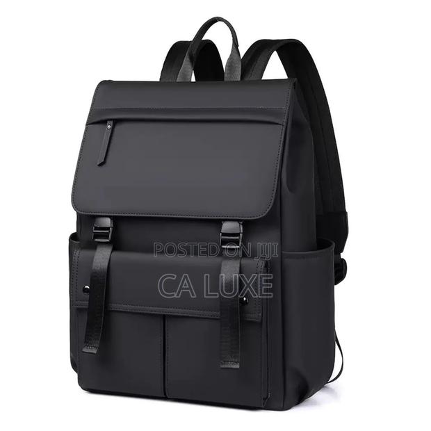 Medium Black Solid Fashion Backpack With Compression Straps.