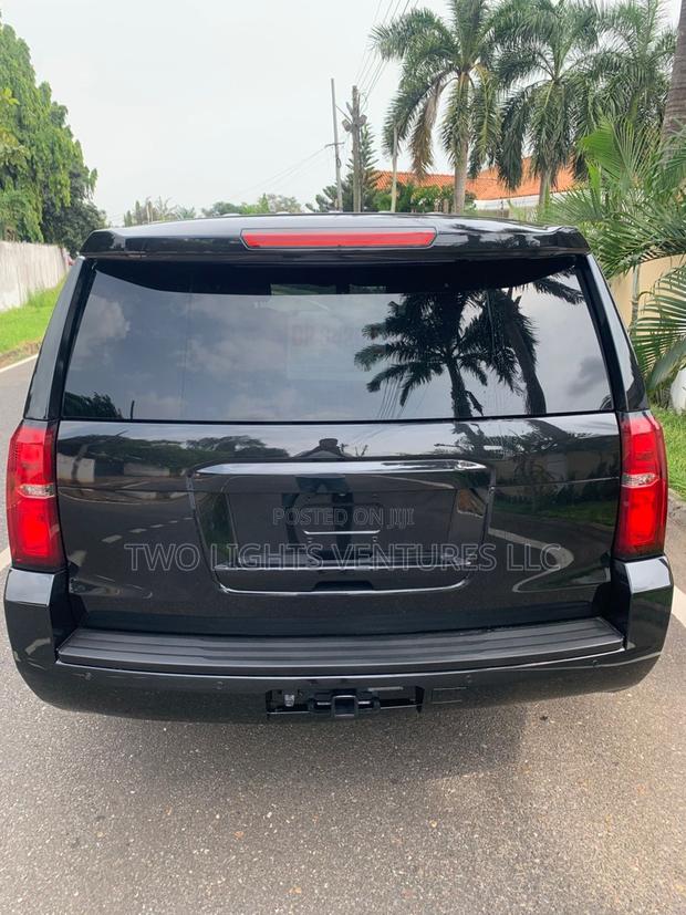 Chevrolet Tahoe LT 4dr SUV 4WD (5.3L 8cyl 6A) 2015 Black photo 6