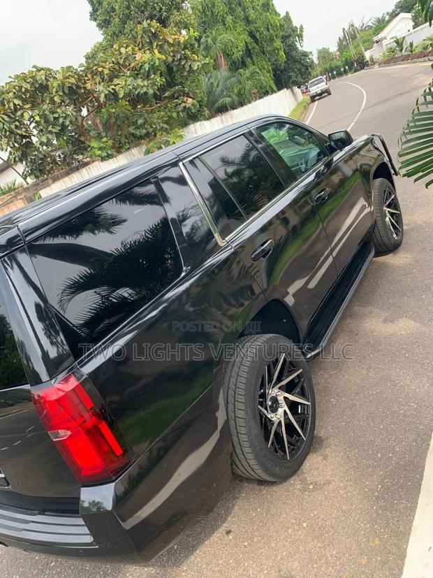 Chevrolet Tahoe LT 4dr SUV 4WD (5.3L 8cyl 6A) 2015 Black photo 7