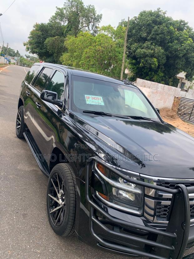 Chevrolet Tahoe LT 4dr SUV 4WD (5.3L 8cyl 6A) 2015 Black photo 9
