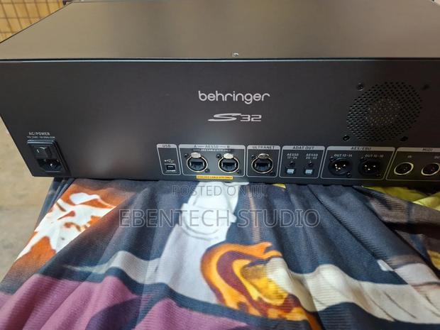 Behringer S32 Stagebox for Rent photo 4